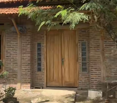 Previously Thought to be a Goat Food Place, This Woman Successfully Builds Her Dream House Thanks to Hard Work Ngonten