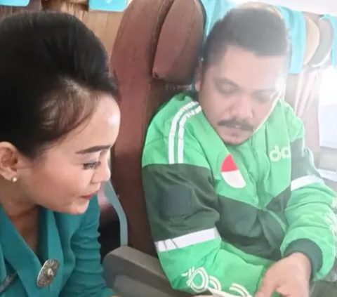 Viral Ojol Serves Orders on Medan-Yogyakarta Flight, Turns Out Not Your Ordinary Driver, Here are the Facts