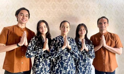 Jarang Tersorot, Ini Beberapa Foto Zalfa Ananta Putri Attar Syach dan Ananda Lontoh yang Menawan di Usia 17 Tahun