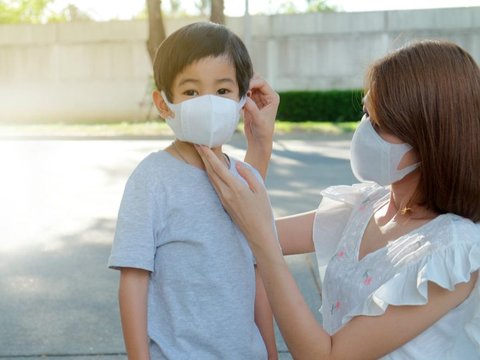 Parents Can't Stand Hearing Their Child Cry? Try Self-Reflection