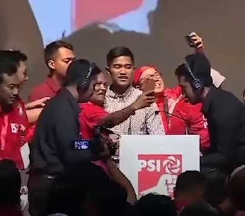 Kaesang Pangarep mendapat panggung kehormatan untuk menyampaikan pidato di hadapan para Kader PSI pada Senin (25/9) kemarin di Djakarta Theater, Jakarta Pusat.
