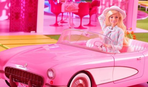 Barbie knows that hydration is key to maintaining your sparkle as you