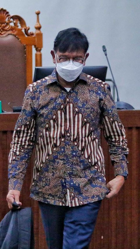 Sidang Korupsi BTS Kominfo, Hakim Cecar Irwan Hermawan 'Pelesiran' Bareng Plate ke Eropa<br>
