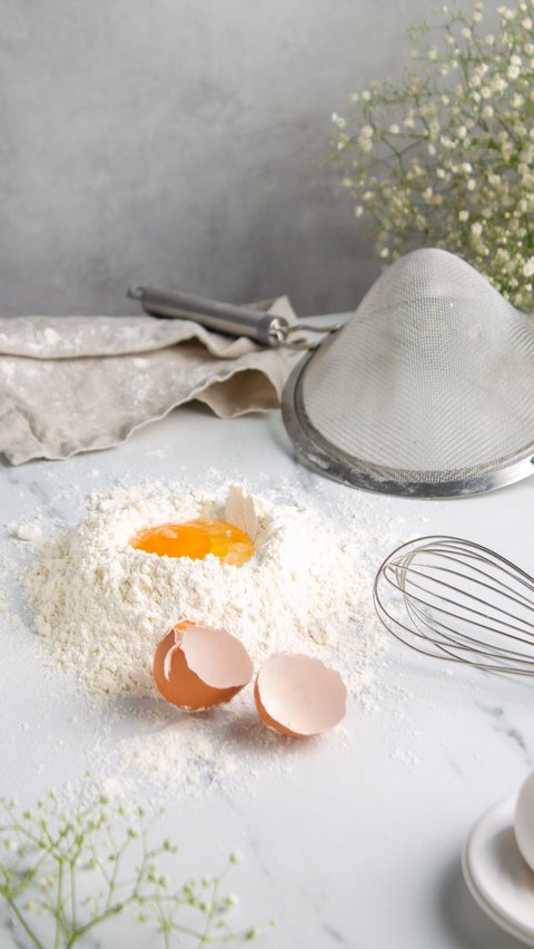 Makanan ringan tradisional khas Nusantara seolah tak ada habisnya. Salah satu yang patut Anda ketahui adalah gandasturi. Gandasturi adalah gorengan manis yang terbuat dari kacang hijau yang telah ditumbuk dan dibentuk bulat pipih, dan kemudian digoreng. Penasaran dengan rasanya?