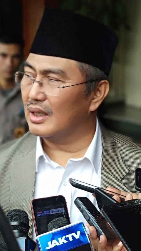 Jimly Asshiddiqie soal Gugatan Batas Usia Capres: Tak Usah Dipolitisasi, Bikin Malu Jokowi<br>