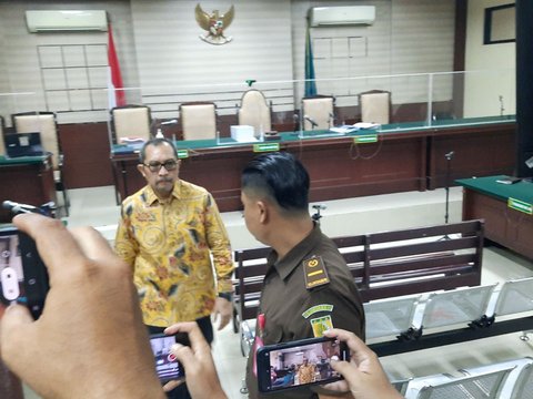 Terbukti Korupsi Dana Hibah Pokir, Eks Wakil Ketua DPRD Jatim Sahat Tua Simanjuntak Dihukum 9 Tahun Penjara