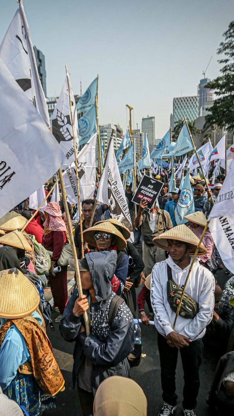 Aksi unjuk rasa tersebut digelar dalam rangka memperingati Hari Tani.