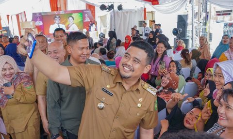 Beri Bantuan Alat Bantu Usaha, Bobby Nasution Inginkan Produksi dan Pendapatan UMKM Meningkat