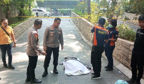 Polisi telah menetapkan AH sebagai tersangka kasus dugaan pembunuhan terhadap FD. AH dijerat Pasal 338 Juncto Pasal 340 KUHP dengan ancaman paling berat hukuman mati. <br>