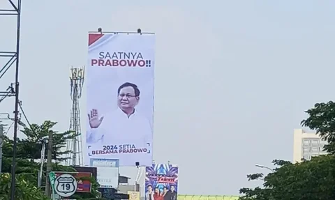 Baliho Prabowo Sendirian di Wilayah Kekalahan Jokowi, Begini Analisisnya