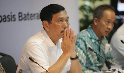 Saat ditanya pertemuan dengan Puan merupakan siasat PDIP menarik Partai Golkar untuk mendukung capres Ganjar Pranowo, Luhut membantahnya. Luhut menegaskan pertemuannya dengan Puan tak ada kaitannya dengan hal tersebut.<br>