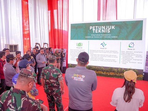 Bobby Nasution Dampingi Jenderal Dudung Mulai Normalisasi Sungai Deli