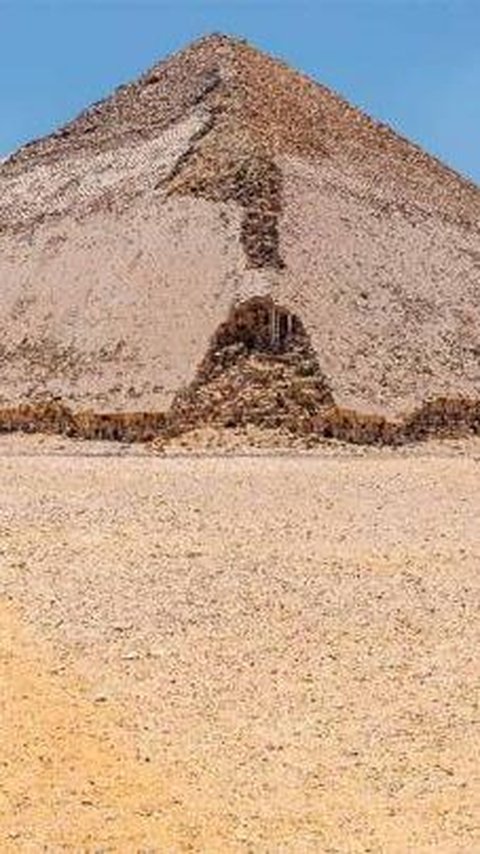 Dua Piramida yang Terlupakan di Mesir, Bentuknya Bengkok dan Berlapis Emas