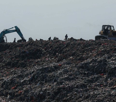 FOTO: Penampakan 7,2 Juta Ton Gunung Sampah yang Belum Dikelola dengan Baik di TPA Rawa Kucing Tangerang