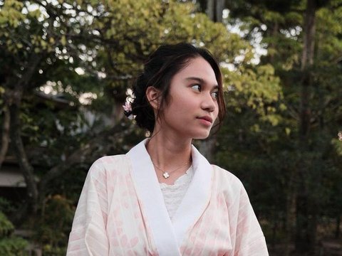 Potret Cantik Azizah Salsha Pakai Kimono, Pratama Arhan Komennya Bikin Baper 'Prettiest'