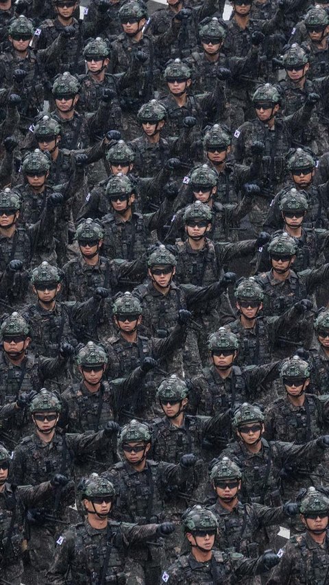 Potret barisan pasukan militer Korea Selatan unjuk gigi dalam parade.