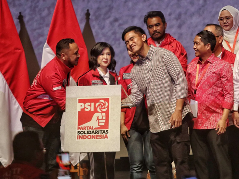 Disebut Bidak Catur Jokowi, Ini Respons Kaesang