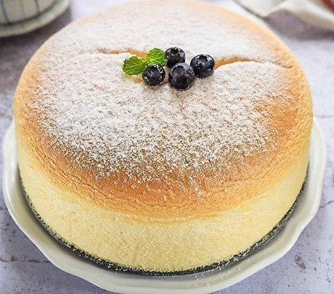 Cheesecake adalah salah satu hidangan penutup (dessert) yang sangat terkenal. Mungkin banyak yang beranggapan kue ini berasal dari Prancis atau mungkin Italia.