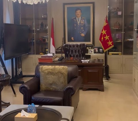 Raffi Ahmad 'Sidak' Ruang Kerja Menteri ATR, Kagum Lihat Seragam Dinas saat jadi Panglima TNI