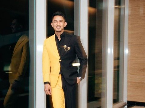 7 Foto Mesra Dahlia Poland dan Fandy Christian di Acara Indonesian TV Awards 2023