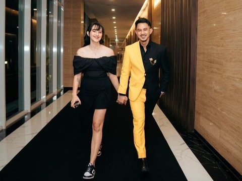 7 Foto Mesra Dahlia Poland dan Fandy Christian di Acara Indonesian TV Awards 2023