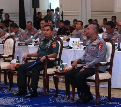 Potret Bintang Tiga TNI di Antara Dua Jenderal Polisi, Sama-Sama Jebolan 1988