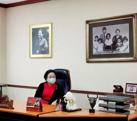 Portrait of the General Chairman of Political Parties' Workspace, Some Resemble Gaming Rooms