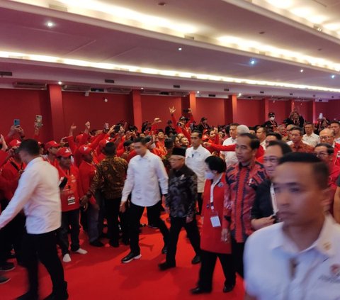 Rakernas PDIP IV, Megawati Diapit Jokowi dan Maruf Amin