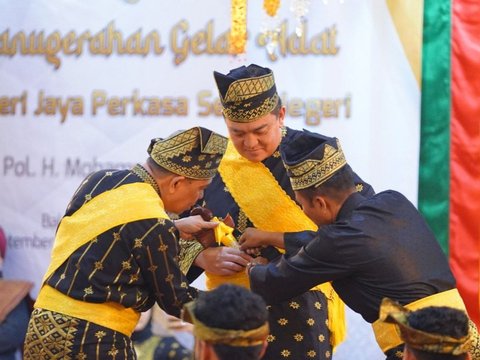 Semringah Campur Kaget, Jenderal Bintang 2 Diberi Gelar Adat Tak Sembarang Dimiliki Orang