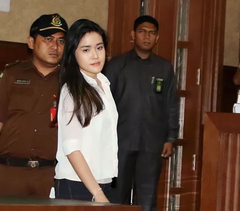 Recording of Jessica Wongso's 'Cyanide Coffee' Telephone Conversation from Behind Bars Revealed