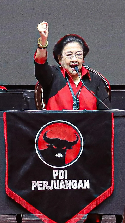 Pantun Megawati di Rakernas PDIP: Jangan Pernah Gentar Diterjang Badai<br>