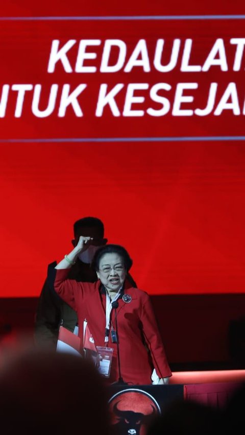 Di Depan Jokowi, Megawati: Jangan Pernah Gentar Hadapi Kepungan dan Manuver Politik Praktis