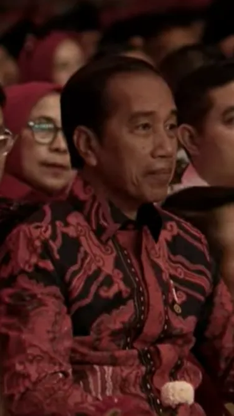 Raut wajah Jokowi dengar pujian dari Ganjar.<br>