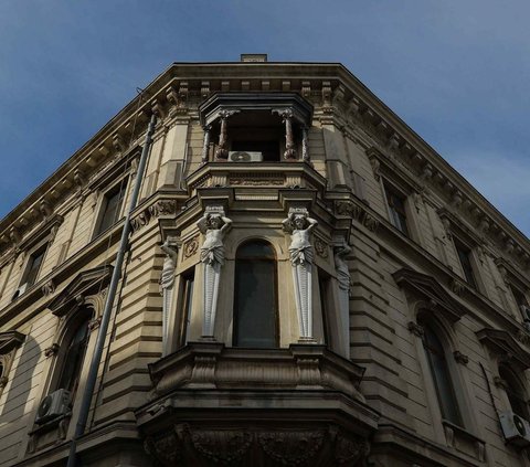 FOTO: Menyusuri Kota Tua Bukares di Rumania, Penuh Gedung-Gedung dengan Arsitektur Indah