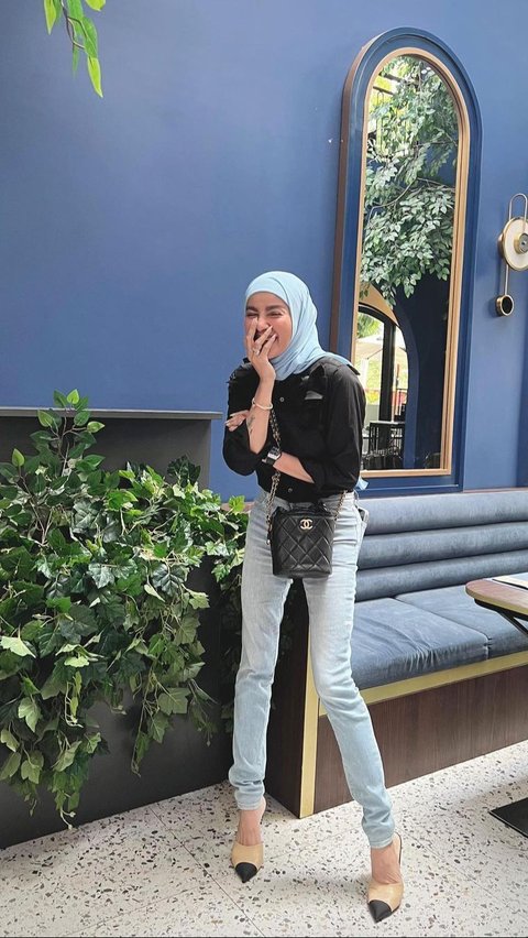 Had a Year-long Feud with Nindy Ayunda, Olla Ramlan Reveals Their Current Relationship