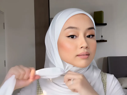 Look Sweet with Malaysian Celebgram Hijab Tutorial