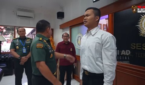 Selain itu, Raffi punya beberapa prestasi lain. Dia pernah mengikuti Paskibraka Provinsi Banten pada 2019.<br>