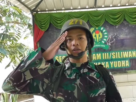 Kenang Wasiat Ayah, Raffi Atqiyah Menangis Cium Tangan Jenderal Dudung usai Diluluskan jadi Bintara TNI Tanpa Tes