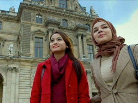 Watch the movie 99 Cahaya di Langit Eropa, Revealing the Traces of Islam in Europe