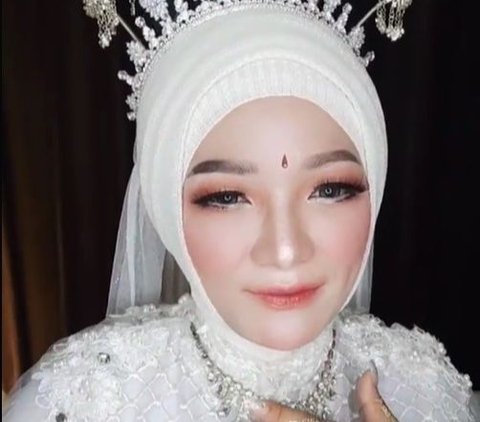 Tomboy Woman Transformed into a Hijab Bride, the Result is Mesmerizing