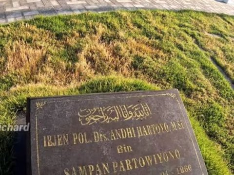 Potret Makam Irjen Pol Andhi Hartoyo Samping Masjid yang Megah Milik Keluarga Suasananya Adem dan Asri