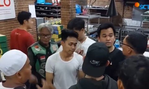 Driver Ojol Pengeroyok Kru Youtuber Konten Cegat Motor Lawan Arah jadi Tersangka