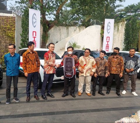 Chery berkomitmen  memberikan kepuasan konsumen, dengan<br>mewujudkan nilai-nilai premium baik melalui keunggulan-kualitas produk maupun layanan purnajualnya,