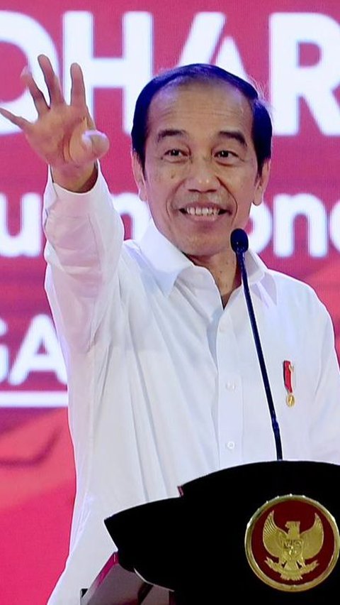 Seconds Jokowi Asked Moms to Take a Photo Endorsing Cincau Products in the Market