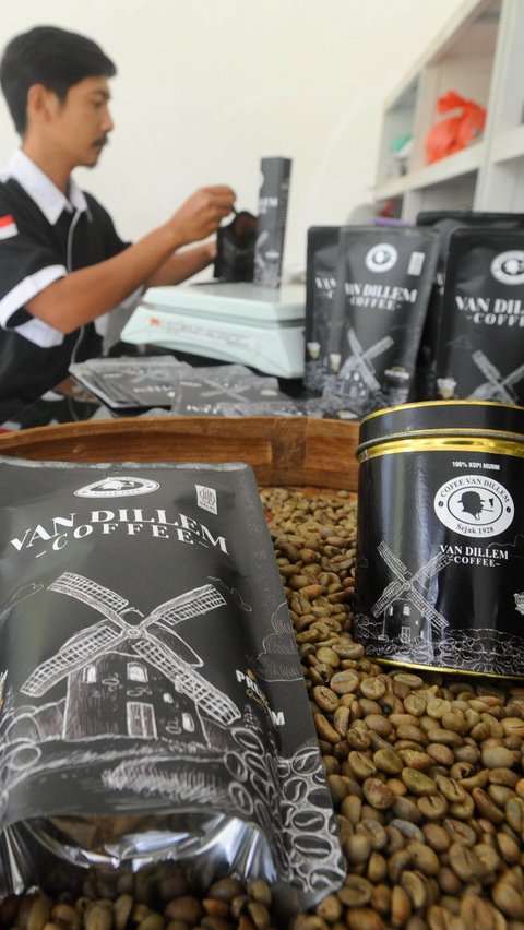 Untuk mempertahankan cita rasanya, pengolahan kopi Robusta Van Dilem masih menggunakan teknologi asli peninggalan Belanda.