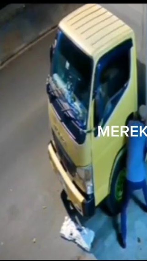 Komplotan Pencuri Gasak Mobil Boks di Jakbar, Polisi Buru Pelaku<br>