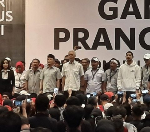 Bertemu Ribuan Relawan di Solo, Ini Instruksi Ganjar Pranowo