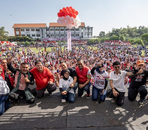 Ribuan Relawan Sosialisasikan Ganjar Pranowo Lewat Festival Merah Putih di Surabaya