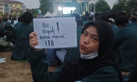 Perkenalkan, Gadis Cantik Ini jadi Mahasiswi Termuda di Kampus ITB