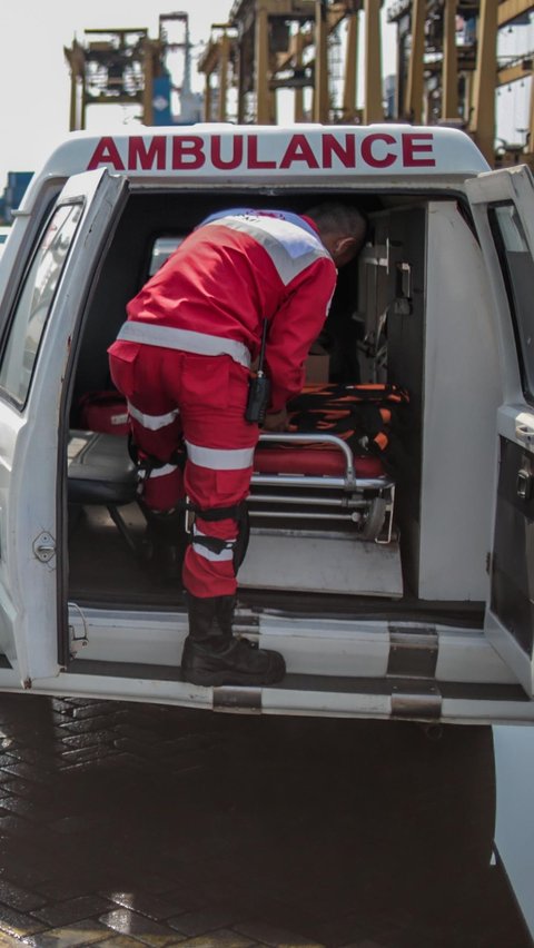 Cerita Pilu Sopir Ambulans Tak Bisa Antarkan Pasien sampai RS dengan Selamat, Sedih 'Serasa Ingin Berhenti jadi Driver'